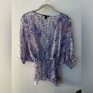 Forever 21 printed sheer blouse. Size Small. Good condition.